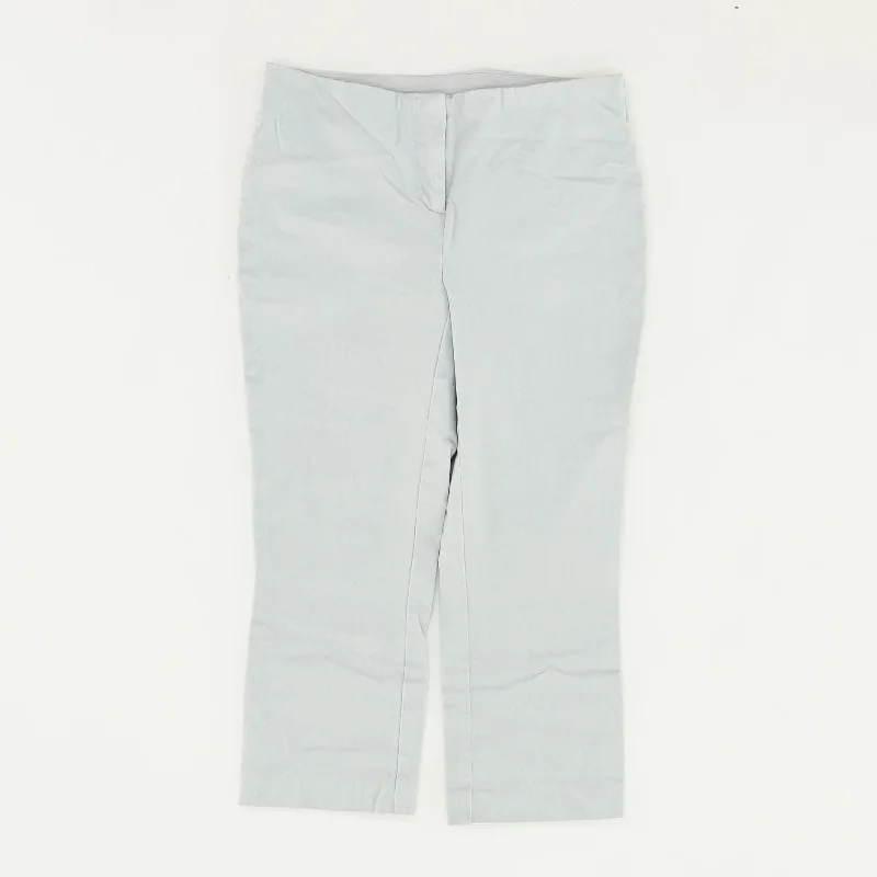 Gray Solid Capri Pants